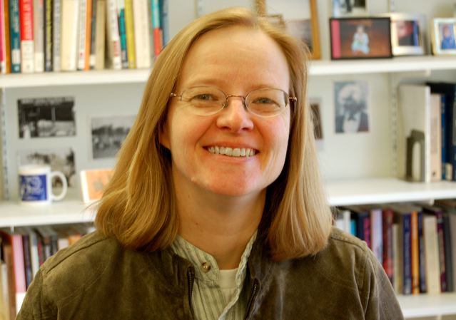 Photo of Karen Graves, author.