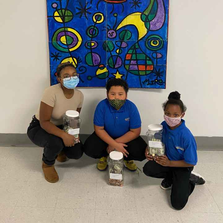 Valiant Volunteers with the Scholars Engaged for Action program.